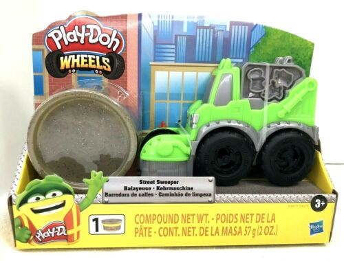 Play-Doh Wheels Mini Street Sweeper Toy with 1 Can of Non-Toxic Play-Doh Buildin' Compound